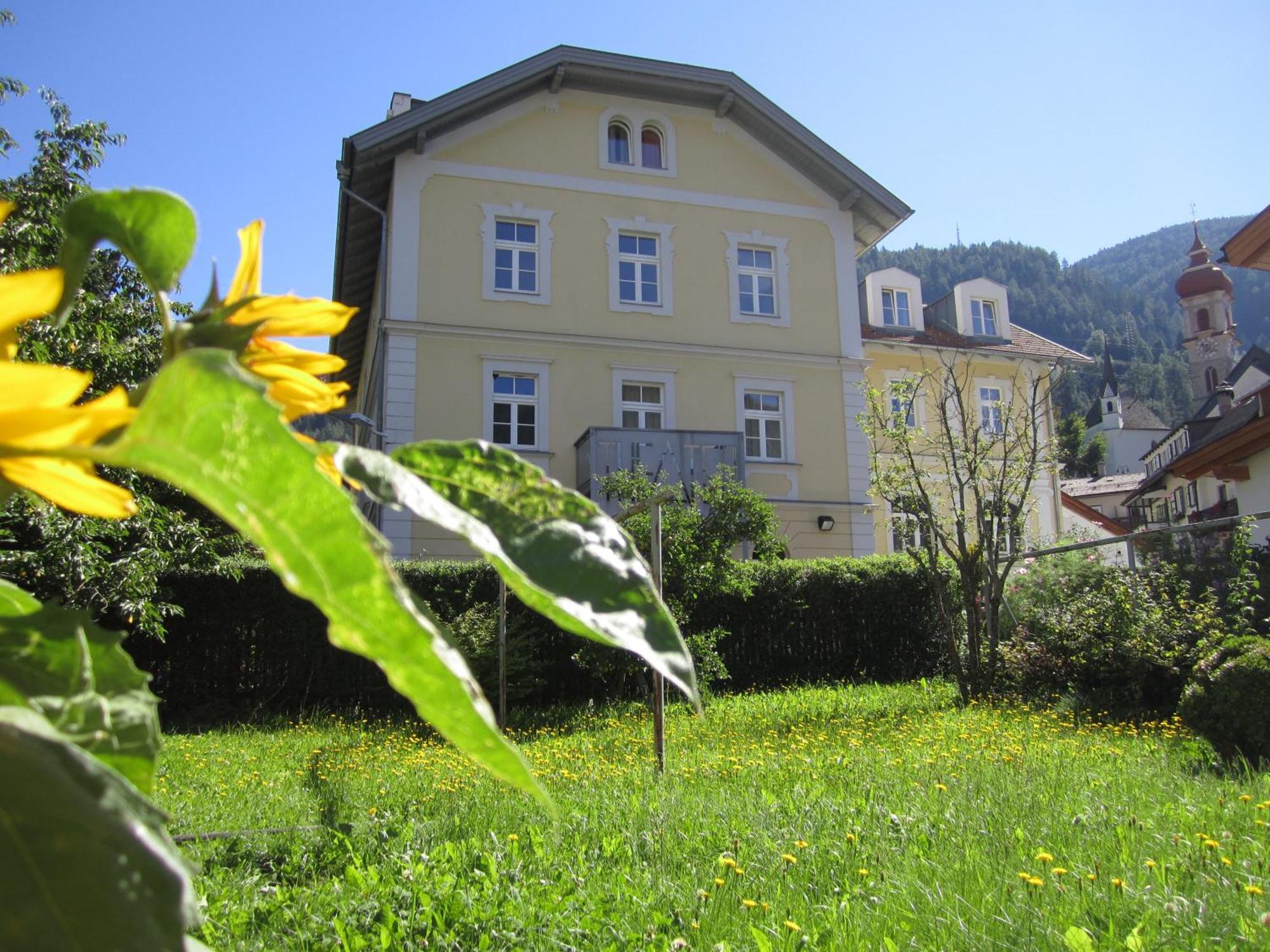 Residence Zum Theater Colle Isarco Exterior foto